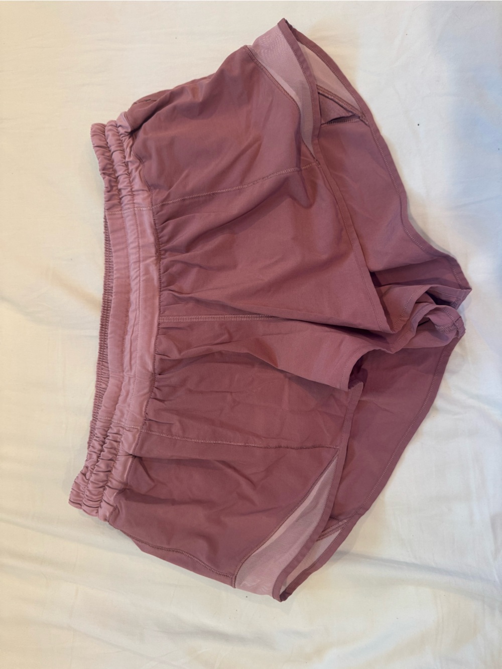 Lululemon low rise Hotty Hot 2.5 in Shorts